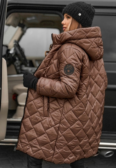 Vera – quilted coat with a hood for perfect warmth and elegance in winter